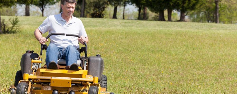 Features of riding lawn mowers