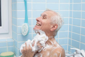 Walk bathtubs for seniors – Things you should know