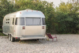 Pros and cons of a mobile home