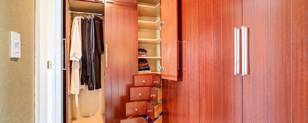 3 popular types of bedroom closet systems