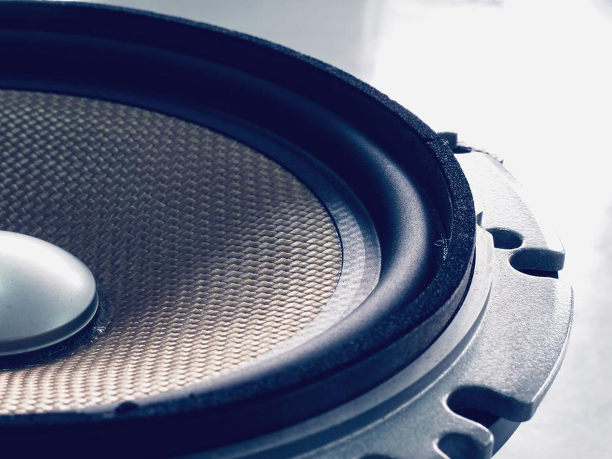 3 things to consider before buying speakers