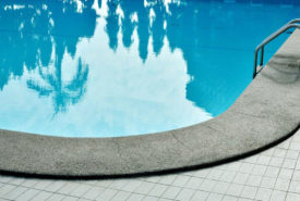 5 benefits of opting for a fiberglass pool