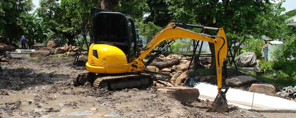 5 things to know about gardening backhoes