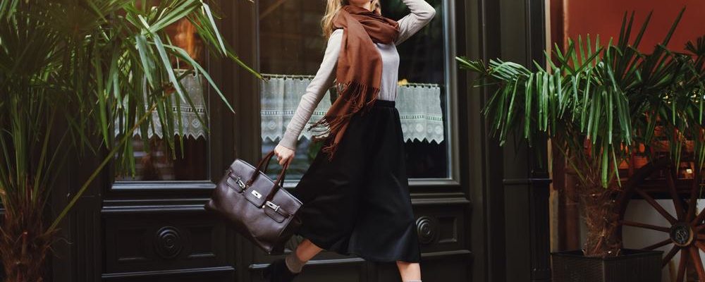 Complete Guide To Leather Handbags For Your Convenience