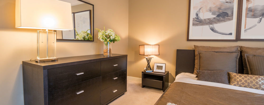 Cutting costs while choosing bedroom dressers