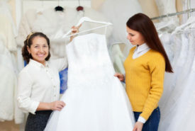 Four things to avoid while selecting wedding clothing