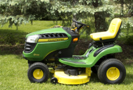 John Deere Lawn Tractors – What they are and their Types