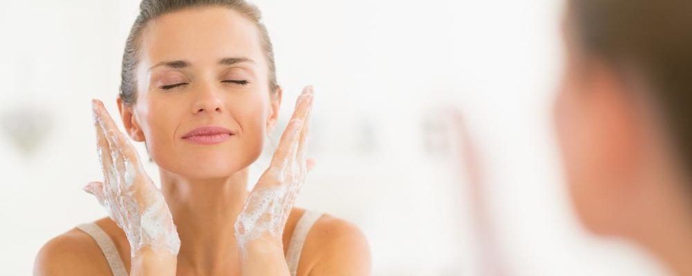 Look Bright And Vibrant With The Best Facial Cleansers