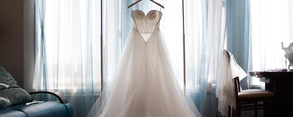 The importance of a flawlessly-tailored wedding dress
