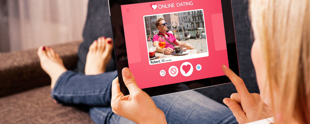 The pros and cons of online dating