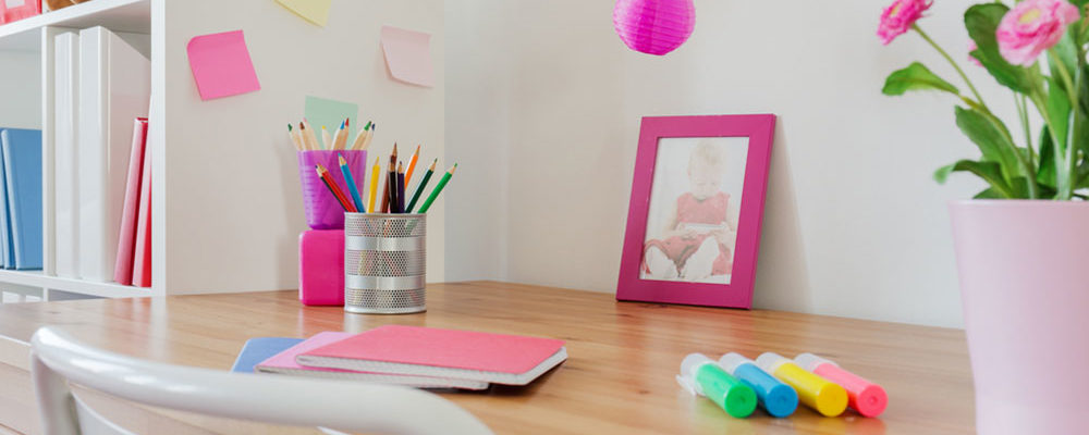 Tips on choosing the right desk for your kids