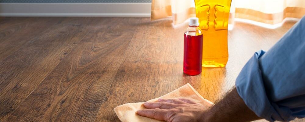 4 popular wooden floor cleaners for intensive cleaning